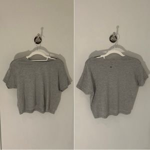 LULULEMON GREY CATES TEE - SIZE S